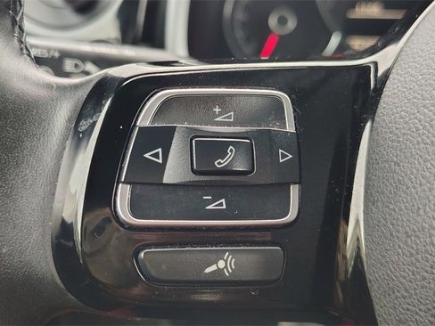 Used 2017 Volkswagen Beetle 1.8T SE image 10