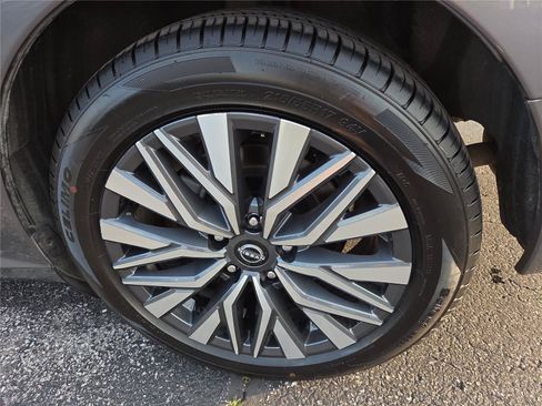 Used 2024 Nissan Altima 2.5 SV FWD image 23