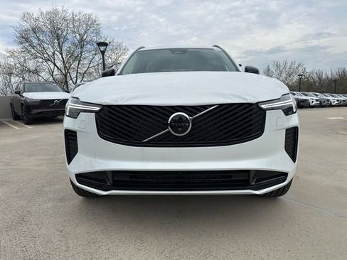 New 2026 Volvo XC90 B6 Ultra w/ Protection Package Premier image 2