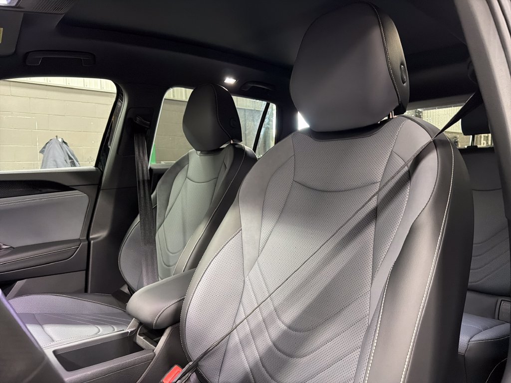 New 2026 Volkswagen Tiguan SE R-Line AWD/4WD image 10