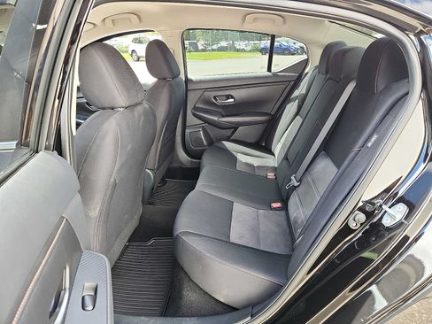Used 2023 Nissan Sentra SR w/ Midnight Edition Package FWD image 11