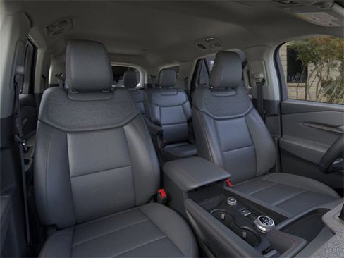 New 2025 Ford Explorer Active w/ Active Comfort Package image 10