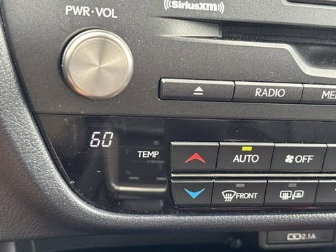 Used 2022 Lexus RX 350L Premium w/ Premium Package AWD/4WD image 40