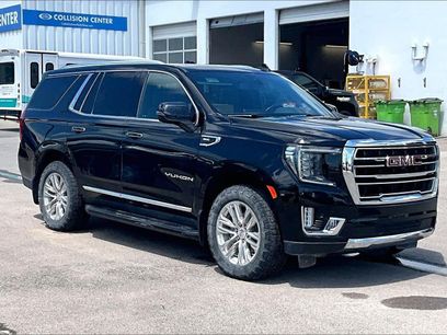 Used 2022 GMC Yukon SLT w/ SLT Premium Package