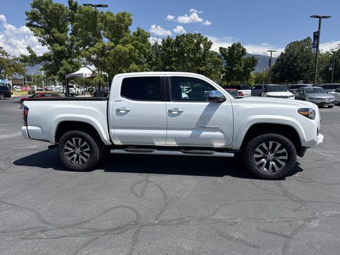 Used 2023 Toyota Tacoma Limited AWD/4WD image 5