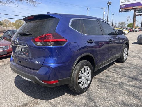 Used 2019 Nissan Rogue S image 5
