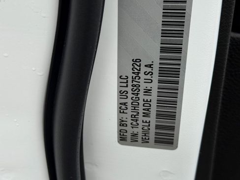 New 2025 Jeep Grand Cherokee Overland w/ Adv Protech Group III image 34