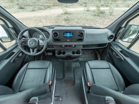Used 2019 Mercedes-Benz Sprinter 4x4 144 image 4