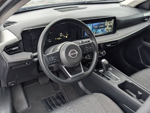 Used 2025 Nissan Kicks SV FWD image 20