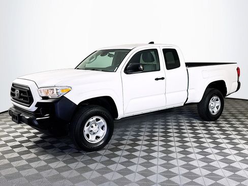 Used 2020 Toyota Tacoma SR RWD image 4