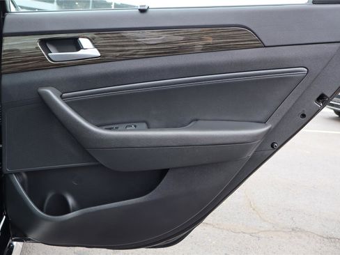 Used 2015 Hyundai Sonata Limited w/ Option Group 06 image 28
