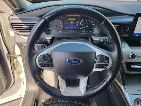 Certified 2022 Ford Explorer XLT w/ Equipment Group 202A image 26