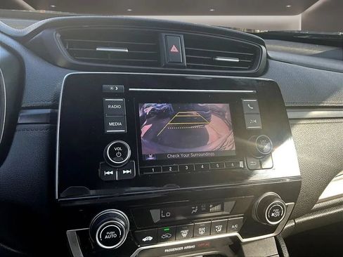 Used 2017 Honda CR-V LX image 16