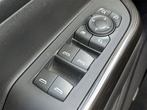 Certified 2023 GMC Acadia SLT w/ Preferred Package image 37