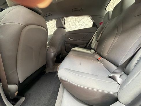 New 2026 Hyundai Elantra SE FWD image 13