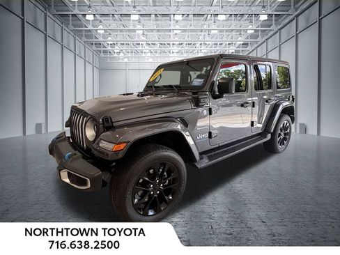 Used 2023 Jeep Wrangler Unlimited Sahara w/ Cold Weather Group AWD/4WD image 29