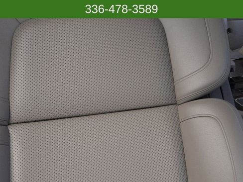 New 2024 Lincoln Navigator L Reserve image 16