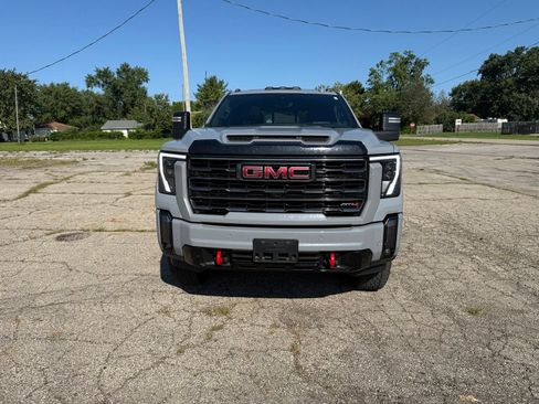 Used 2024 GMC Sierra 3500 AT4 w/ AT4 Premium Plus Package AWD/4WD image 2