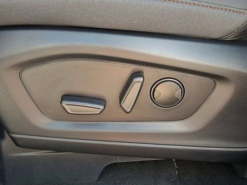 New 2026 Ford Explorer Active AWD/4WD image 14