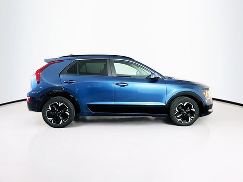 Used 2024 Kia Niro Wind w/ Wind Preserve Package FWD image 10