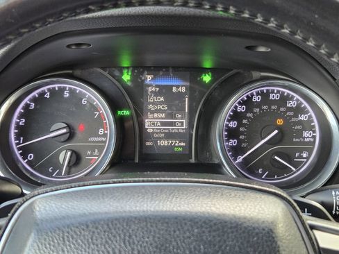 Used 2019 Toyota Camry SE FWD image 10