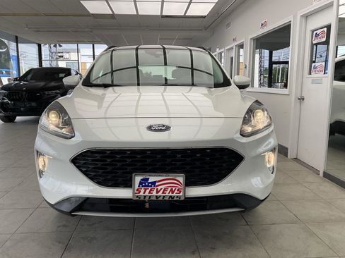 Used 2022 Ford Escape SEL AWD/4WD image 2