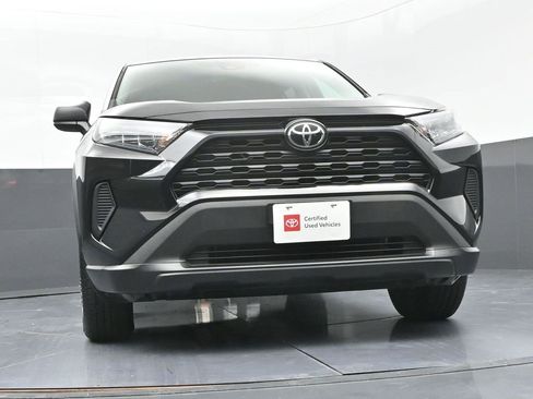 Certified 2022 Toyota RAV4 LE image 31