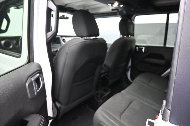 Used 2021 Jeep Wrangler Unlimited Sahara AWD/4WD image 12