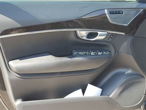 Used 2018 Volvo XC90 T5 Momentum w/ Convenience Package FWD image 25