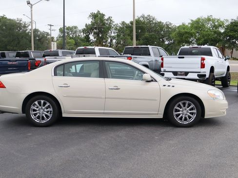 Used 2011 Buick Lucerne CXL image 9