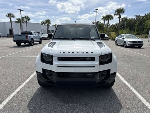 Used 2023 Land Rover Defender 110 X-Dynamic SE AWD/4WD image 10