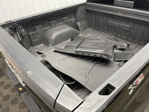 Used 2022 GMC Sierra 1500 Elevation w/ Preferred Package image 13