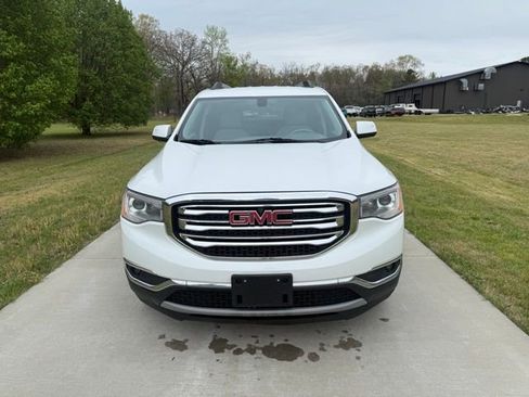 Used 2018 GMC Acadia SLE image 2