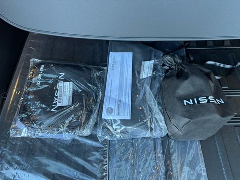 Used 2025 Nissan Murano SL w/ Cargo Package image 14