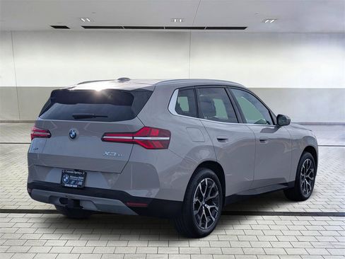 Certified 2025 BMW X3 xDrive30i w/ Premium Package image 5