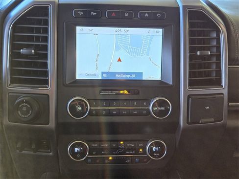 Used 2020 Ford Expedition Platinum image 26