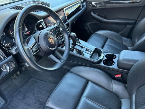 Used 2024 Porsche Macan AWD/4WD image 9