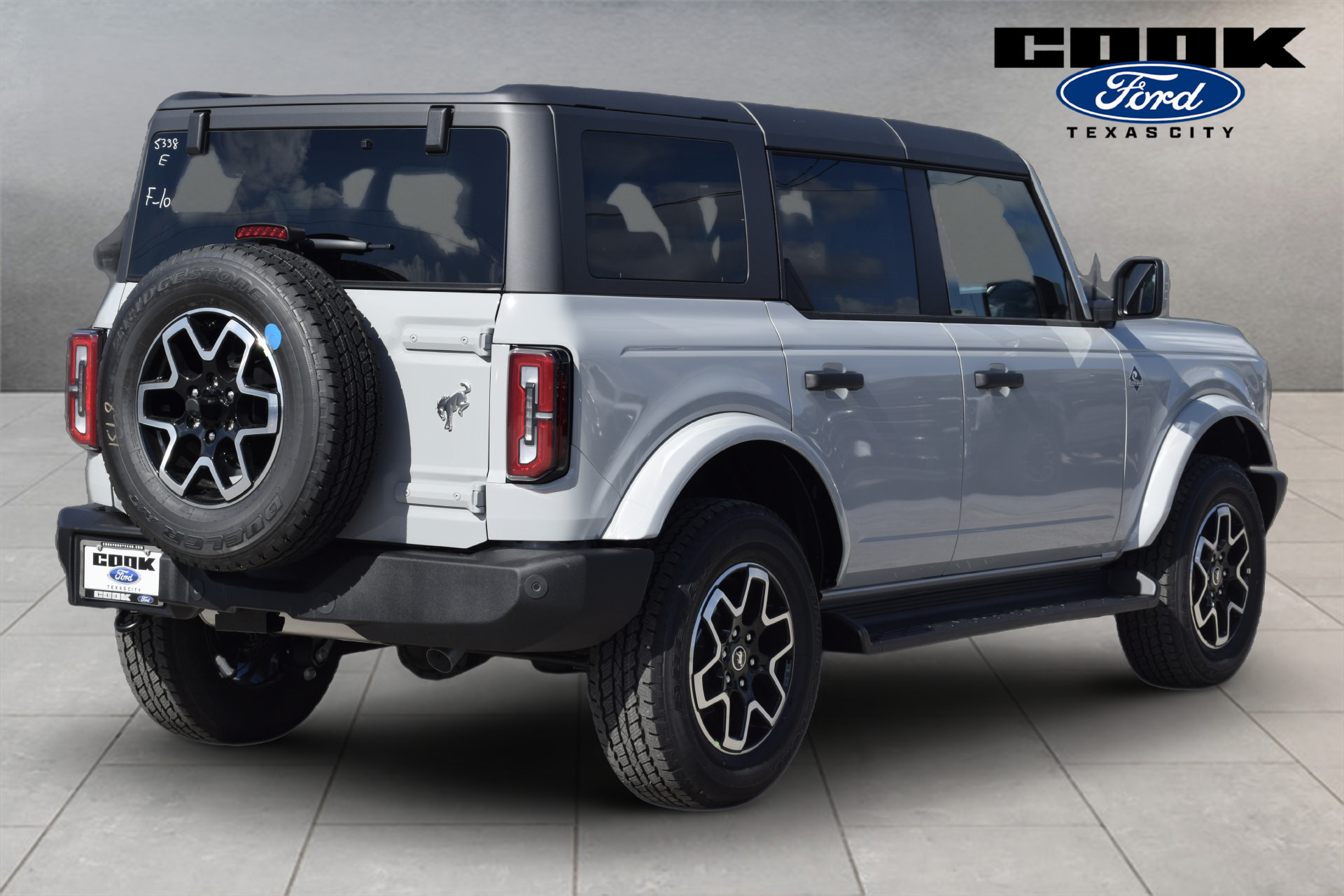 New 2026 Ford Bronco Outer Banks AWD/4WD image 3