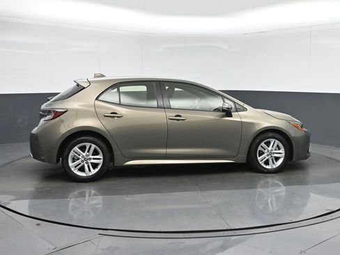 Used 2020 Toyota Corolla Hatchback FWD image 8