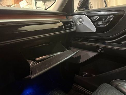 Used 2022 Lincoln Aviator Reserve w/ Equipment Group 201A image 20