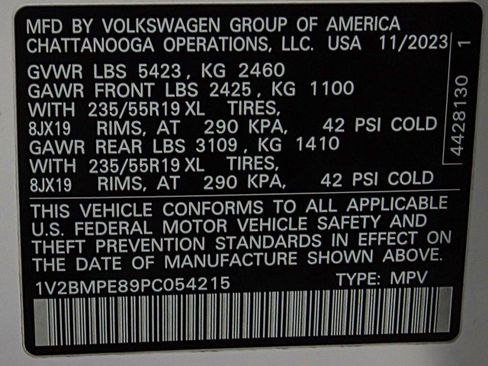 Used 2023 Volkswagen ID.4 2WD image 40