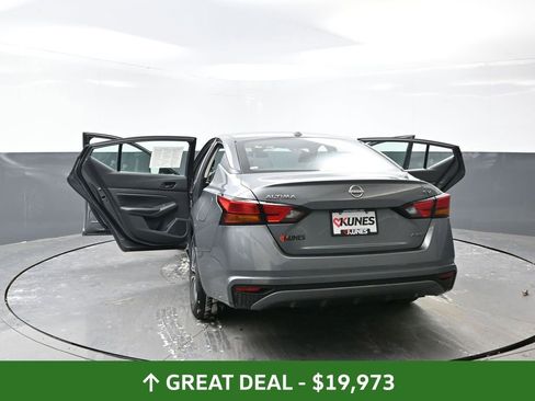 Used 2024 Nissan Altima 2.5 SV image 59