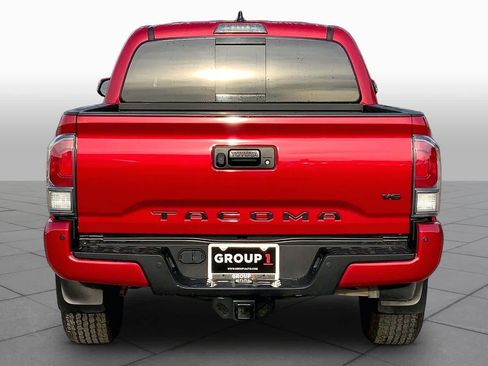 Used 2023 Toyota Tacoma TRD Off-Road w/ Technology Package AWD/4WD image 5