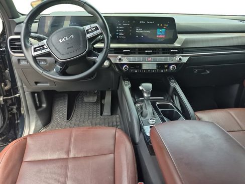 Used 2024 Kia Telluride EX w/ EX Captain's Chair Package FWD image 10