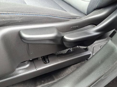 Used 2025 Chevrolet Trax LS FWD image 24