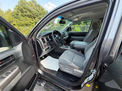Used 2012 Toyota Tundra 4x4 Double Cab w/ SR5 Pkg image 32