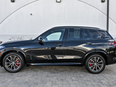 Used 2024 BMW X5 xDrive40i w/ M Sport Package AWD/4WD image 9