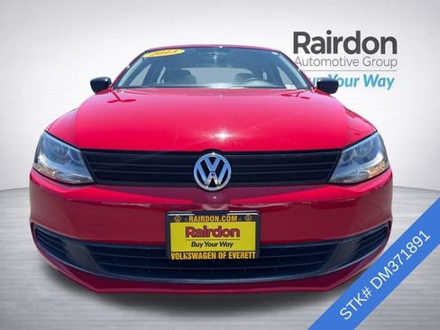 Used 2013 Volkswagen Jetta S FWD image 2