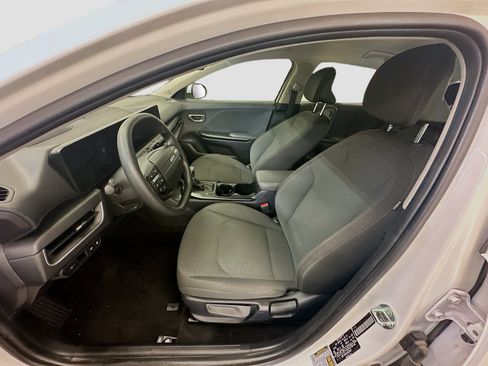 Used 2025 Kia K4 FWD image 13