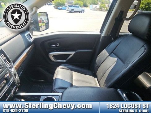 Used 2017 Nissan Titan SL w/ SL Towing Convenience Package image 23